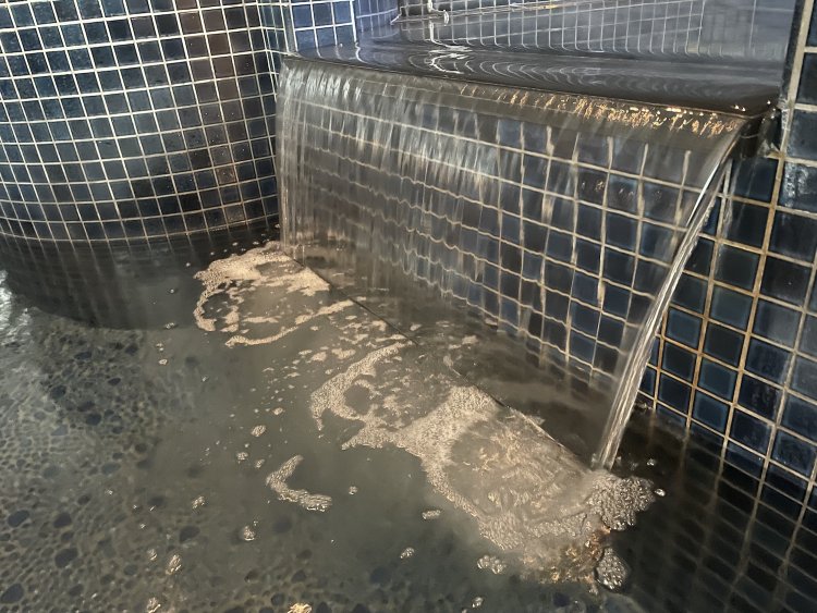 「私はこれを“落合松の湯の滝”と呼んでいます」と笠原さん。