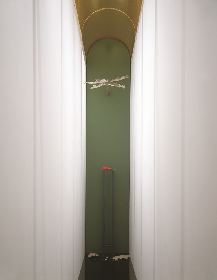 須田悦弘《東京インスタレイシヨン》（部分）1994年 ミクストメディア 『山梨県立美術館』寄託（C）Suda Yoshihiro / Courtesy of Gallery Koyanagi