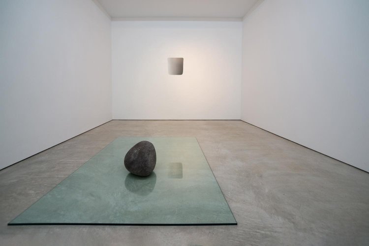 『カスヤの森現代美術館』常設展示より。