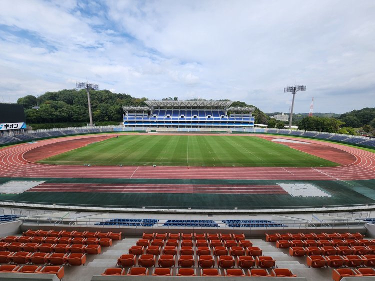 「なるべく高いとこからのぞきこもう」。