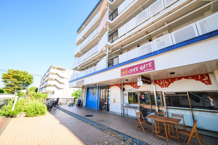 団地1階に店を構える『スパイス・ゲート』。