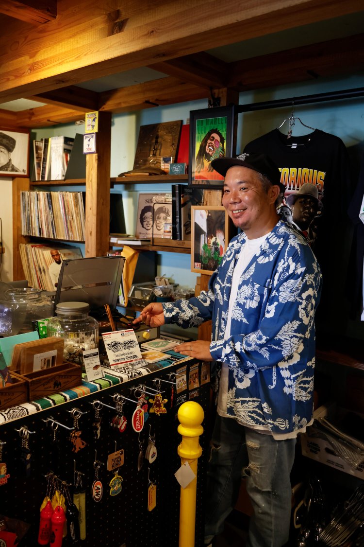 「レコードプレイヤーもありますよ」。