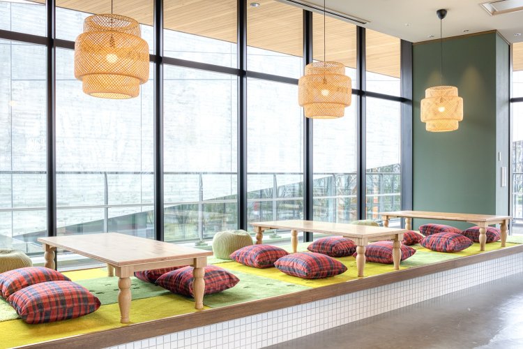 小上がりは予約も可能（写真＝店舗提供）。