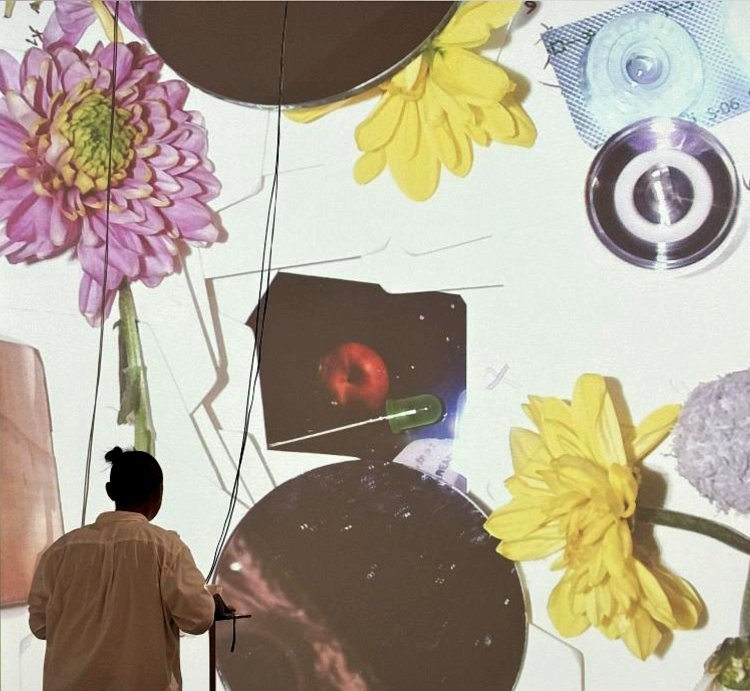 「雨宮宮雨と以」でのパフォーマンス風景 BUG 2023年。