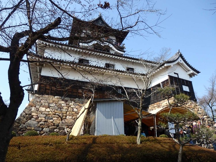 こちらも数少ない国宝天守のひとつ、犬山城（愛知県犬山市）。