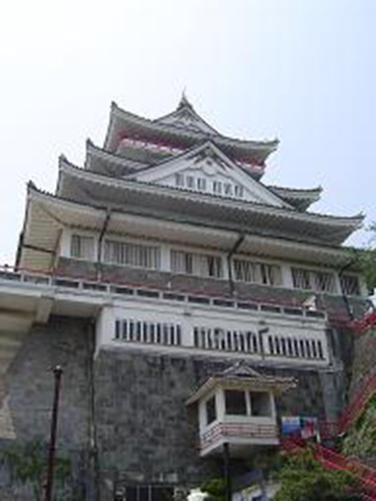 観光施設として建設された熱海城（静岡県熱海市）。「もしかして実際にここにお城があったのでは……？」と思わされる。