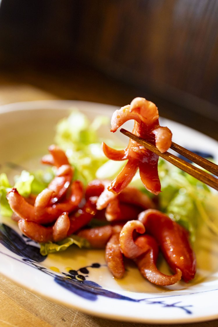 タコさん型に切った赤いウインナー480円。