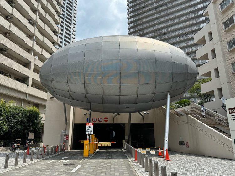 けっこう大きい「風の卵」。