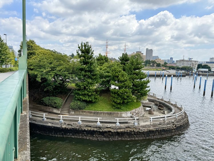相生橋から見た中の島公園。
