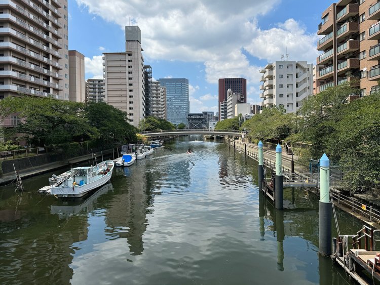 月島川。月島橋から築地方面を望む。