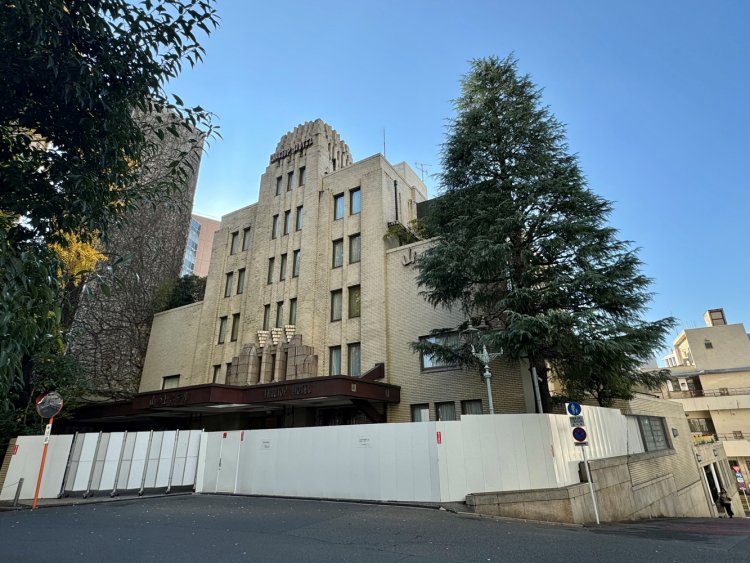 明治大学が建物を継承することが発表された『山の上ホテル』。