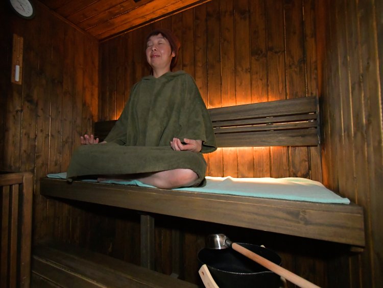 Bluetoothスピーカーで好きな音楽を聴きながら、瞑想もできる。