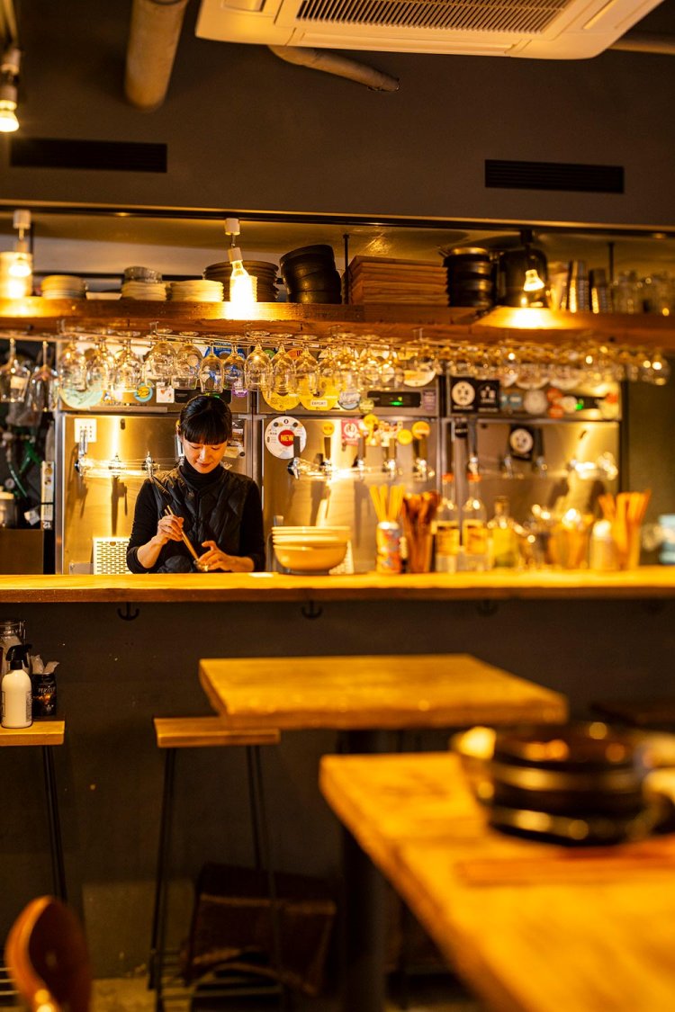 店主の永川さん。