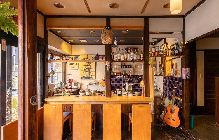 カウンター周りはセルフDIY。