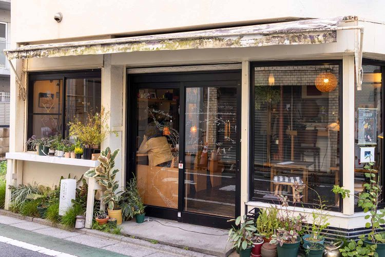 築60年余りの民家を生かした喫茶だ。