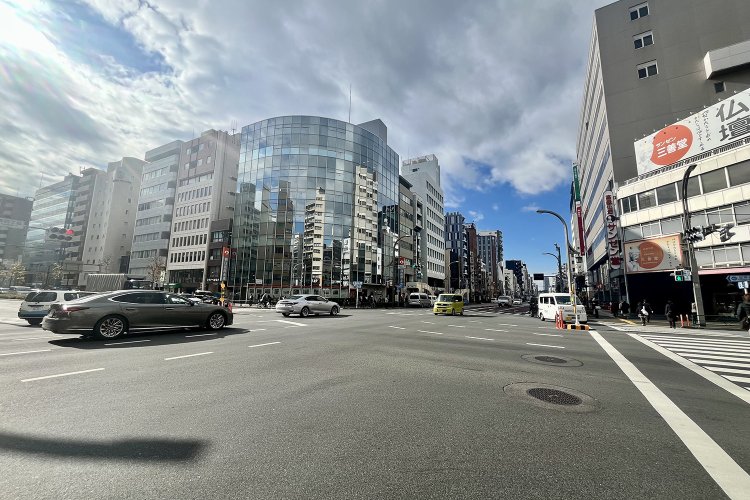 北東側から南西方面を望む。