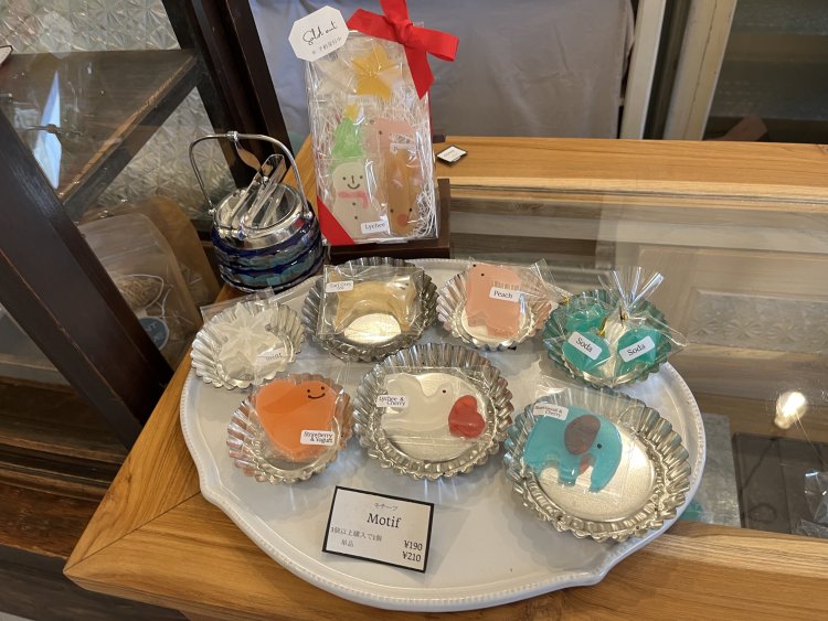 人気のMotifシリーズは、かわいい動物たちがいっぱい！　贈答向けの箱詰めセットもある。