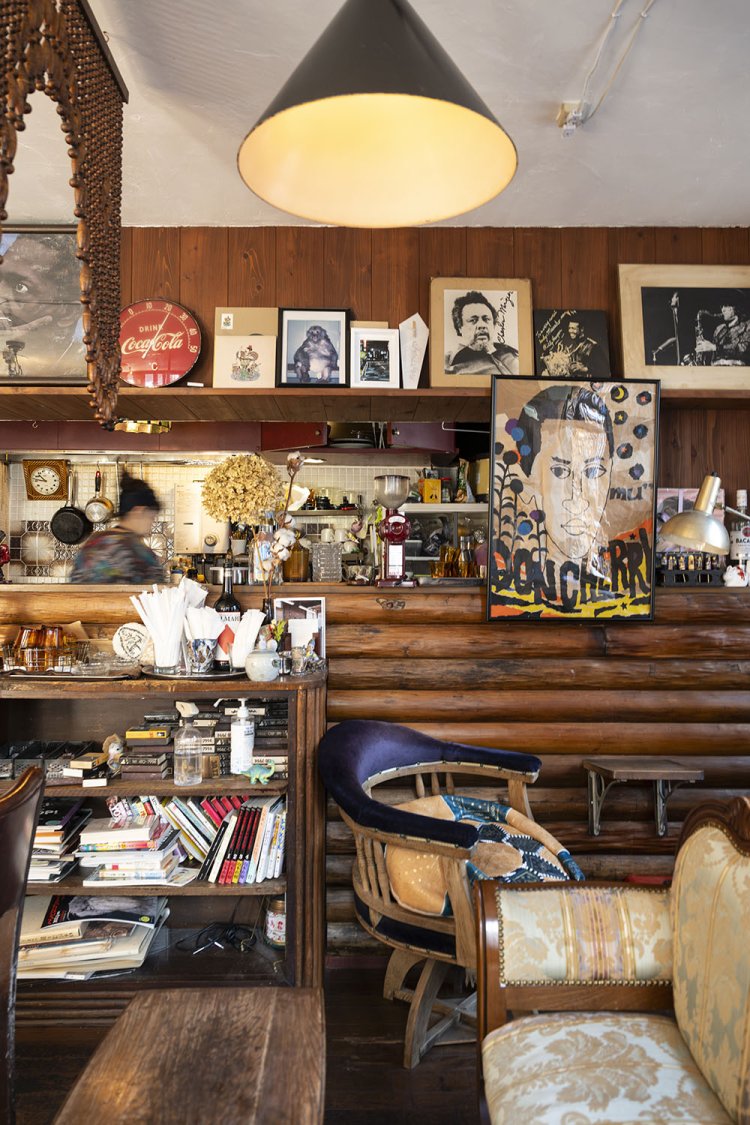 店名を引き継ぎ、新たに『ジャズ喫茶 マサコ』を立ち上げたmoeさん。元々福島さんから「継がないか」と言われていた。