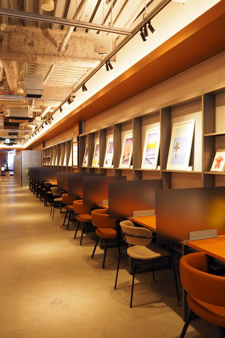 週末のラウンジ利用はアプリからの予約がおすすめ。