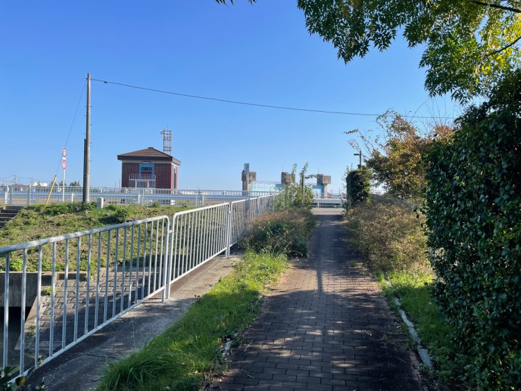 遊歩道の終わり。