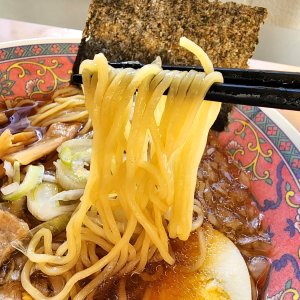 市役所で食すご当地グルメ。『八王子市役所 食堂』の八王子ラーメンはスープもタレも自家製の本格派