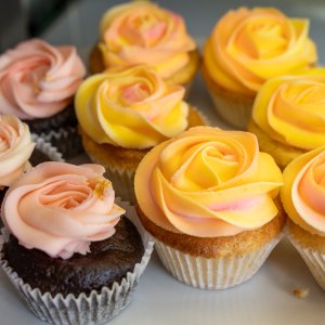 バラのようなカップケーキや季節感じるマフィンがおすすめ！国立『Unicorn Bakery』でガツンと甘い欧米の味を楽しむ