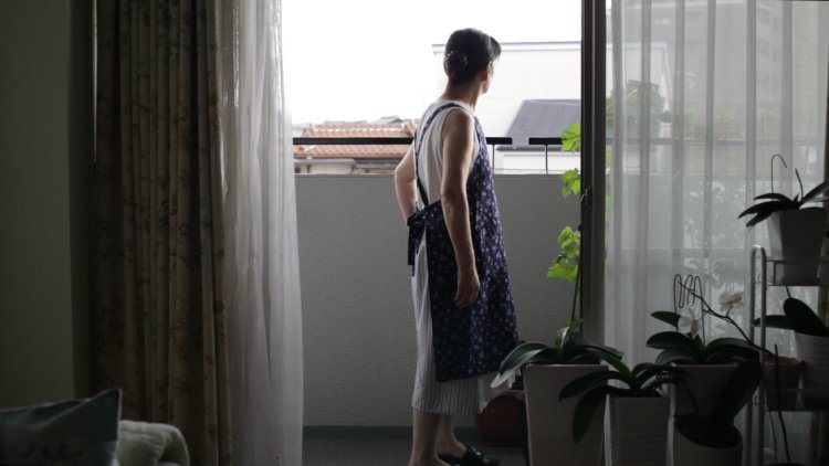 小田香 新作《母との記録「働く手」》2025年