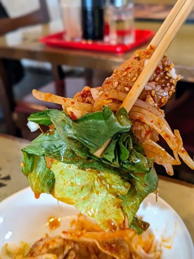 【酒場ナビ】福生「韮菜万頭」