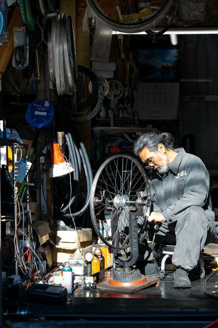 ゆがんだ車輪を真円に直す。