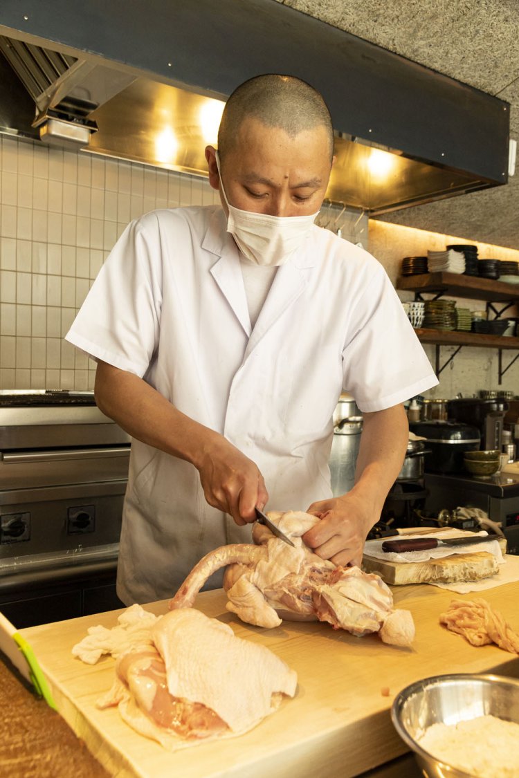 石井さんは、五反田の名店『庭つ鶏』で修業。
