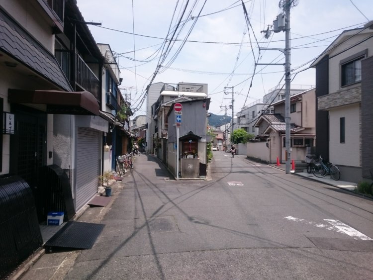 京都大学のある吉田のY字路（京都府京都市）。