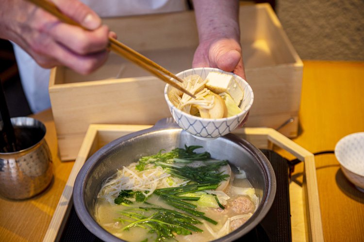 熟選水炊き・熟選スープ炊き各3080円、注文は2人前～。