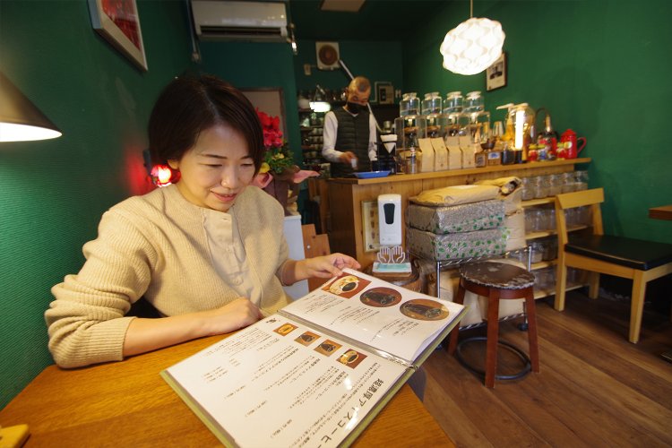 メニューはマスターの言葉で説明が書かれ、こだわりが伝わる。