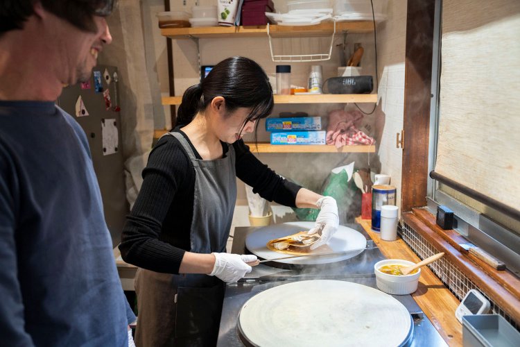 スタッフもクレープが大好き。