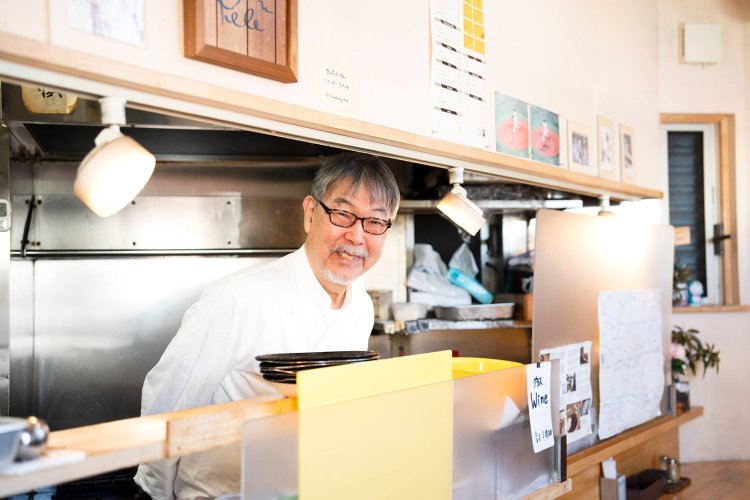 「ハンバーグ専門店だけど、アルバイトのまかないでは親子丼が一番人気」と成通さん。