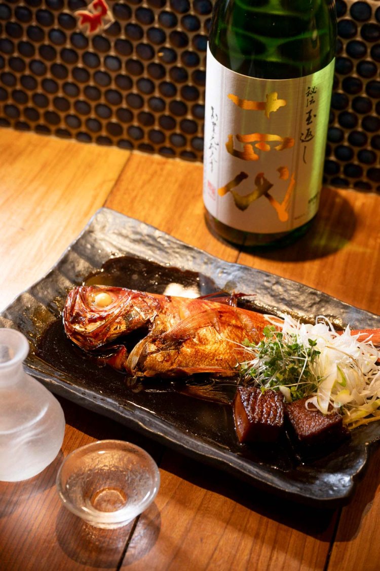 金目鯛の煮付けは時価（写真は2068円）。