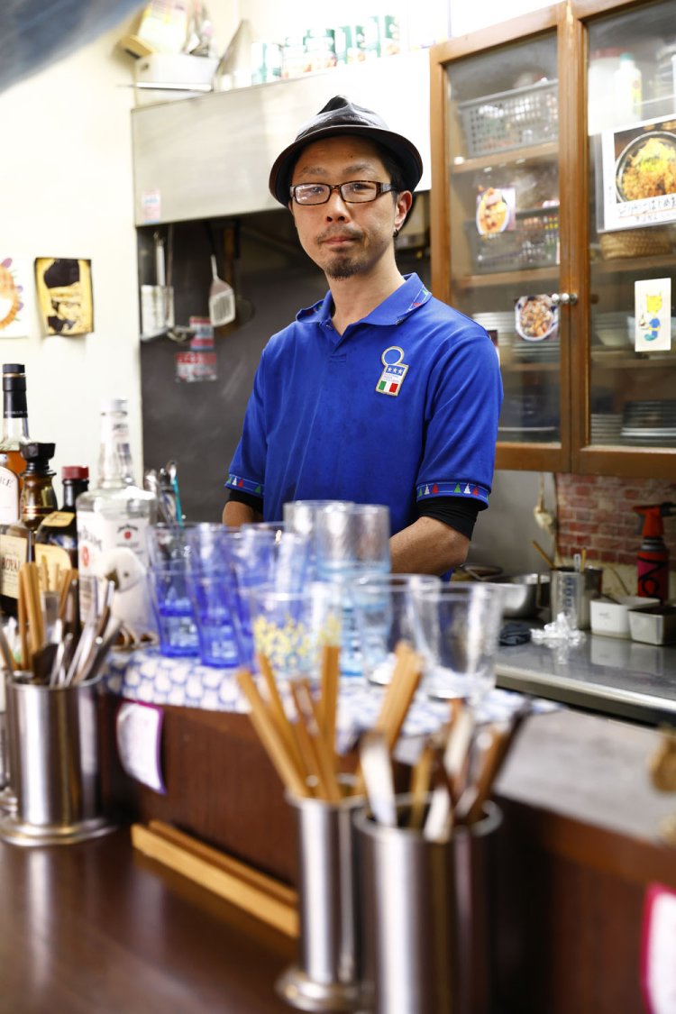 店主の浅野さんは、カレーの食べ歩きや間借り営業を経て2023年に独立。