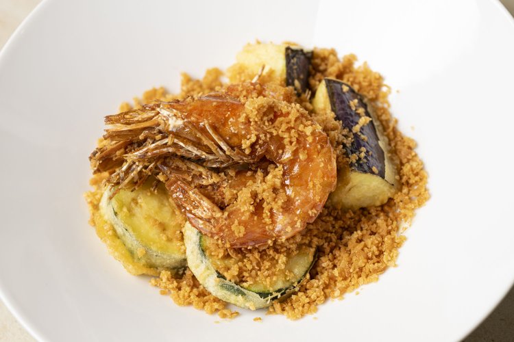 海老と野菜のベイフォントン1700円。