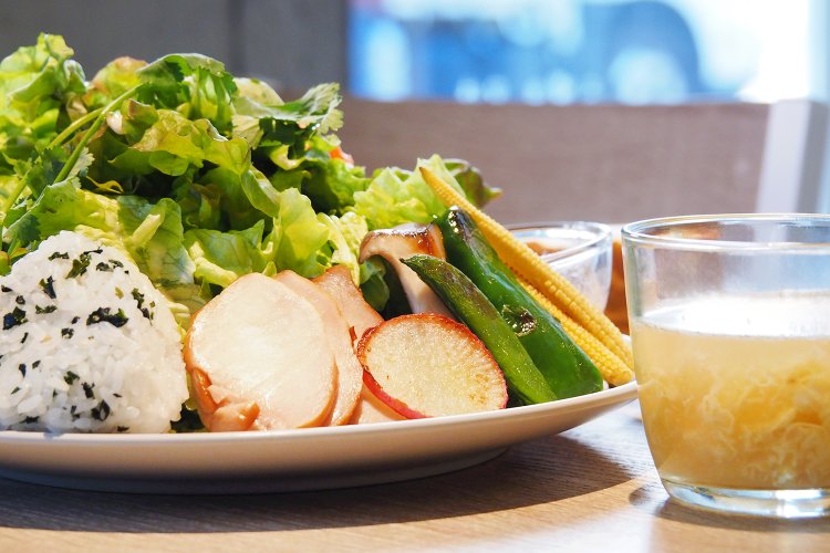 神保町　atacu cafe