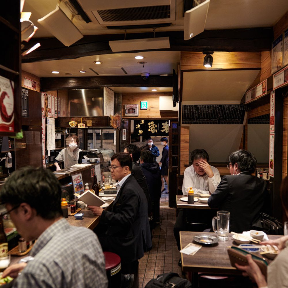 【酒飲みたちの御用達！】新宿西口・思い出横丁の名酒場3店。昭和レトロな郷愁横丁へ