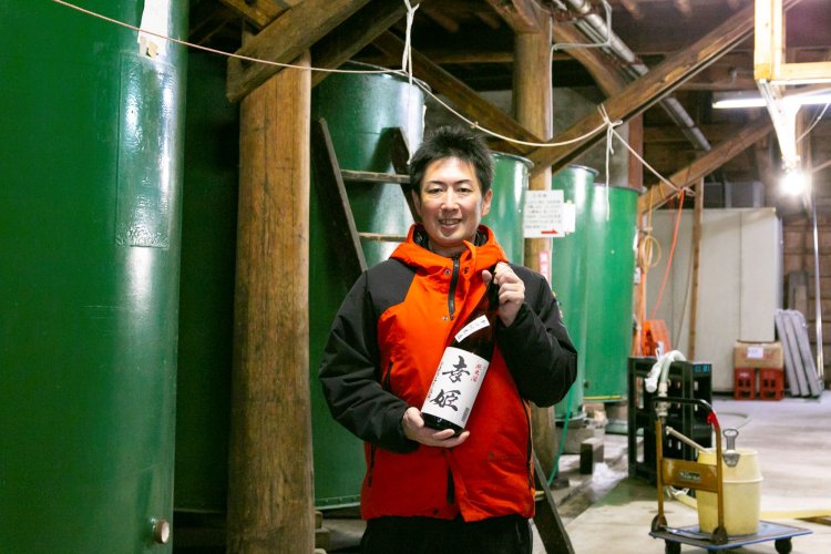 「食事に合う純米酒にこだわっています」と、5代目の峰松宏文さん。