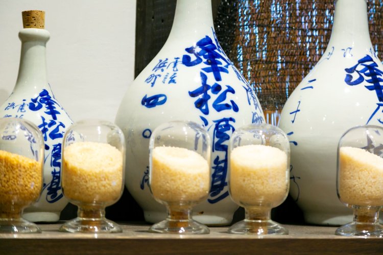 酒造りのイロハをわかりやすく展示紹介。