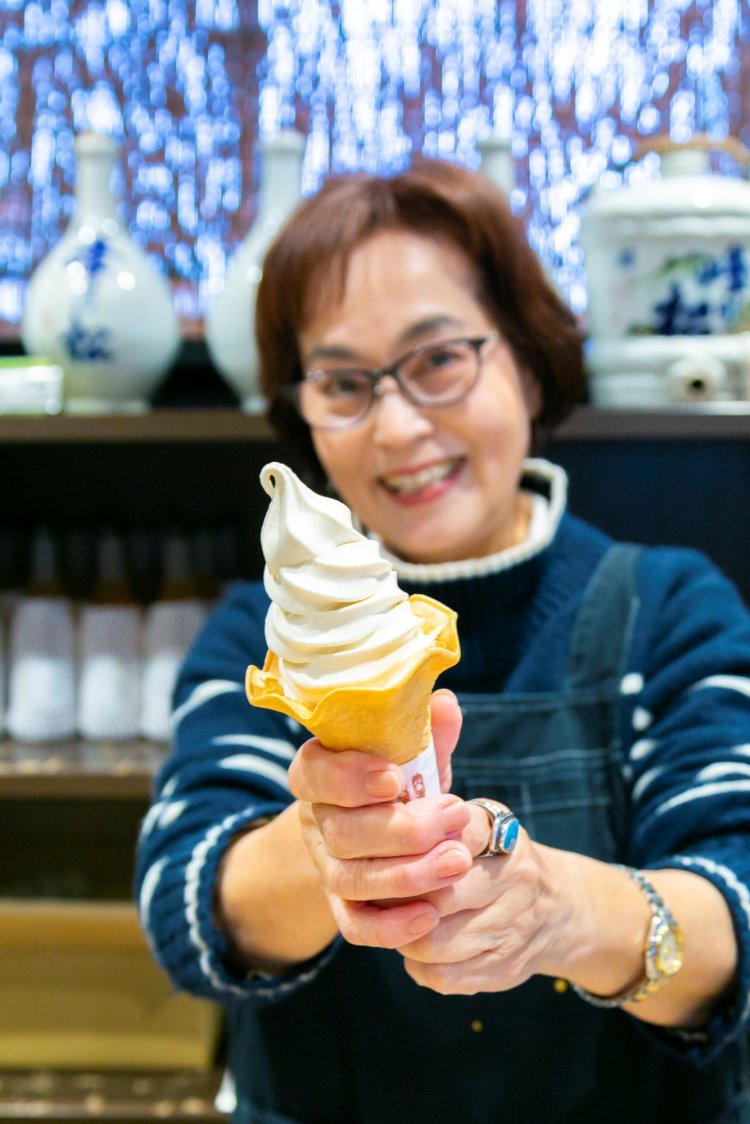 アルコール0％の地酒ソフト400円。お酒のふくよかさと牛乳のミルキーさがよく合う！