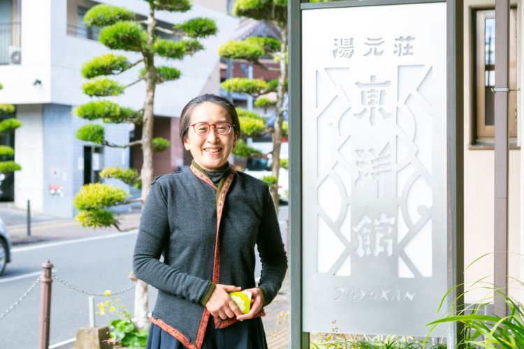 「一期一会のおもてなしでお迎えします」と、女将の江口敬子さん。