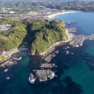 空から見るニッポン。ただいま、島根県石見畳ヶ浦の上空です！