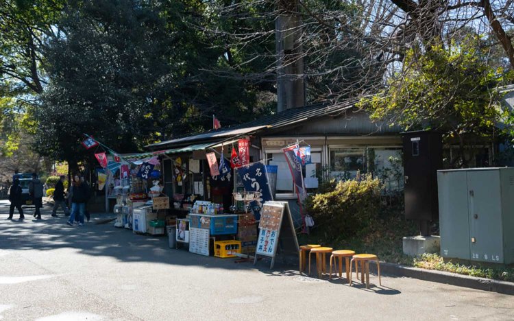【東京おだんだね】新鶯亭の鶯だんごとおでん