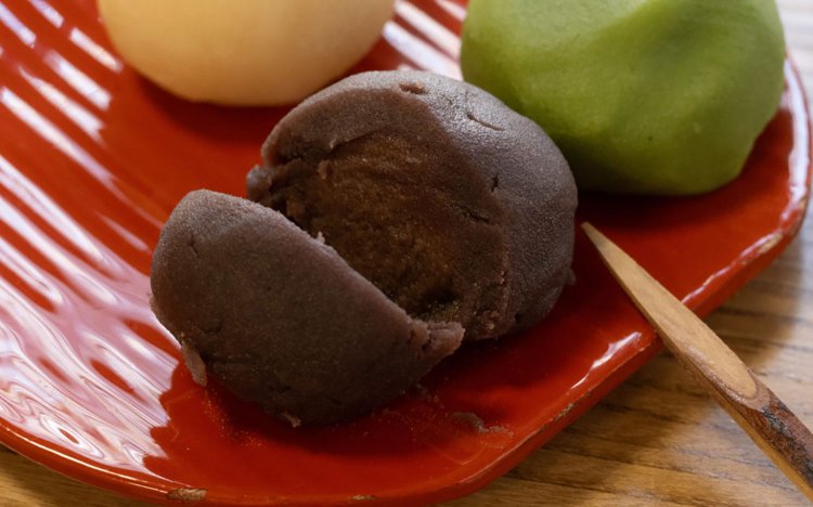 【東京おだんだね】新鶯亭の鶯だんごとおでん