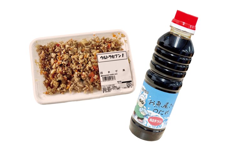 人気自家製商品。「釜あげとうふ」（上）、「まぜ具」（まぜご飯の具）と「お魚屋さんのたれ」。