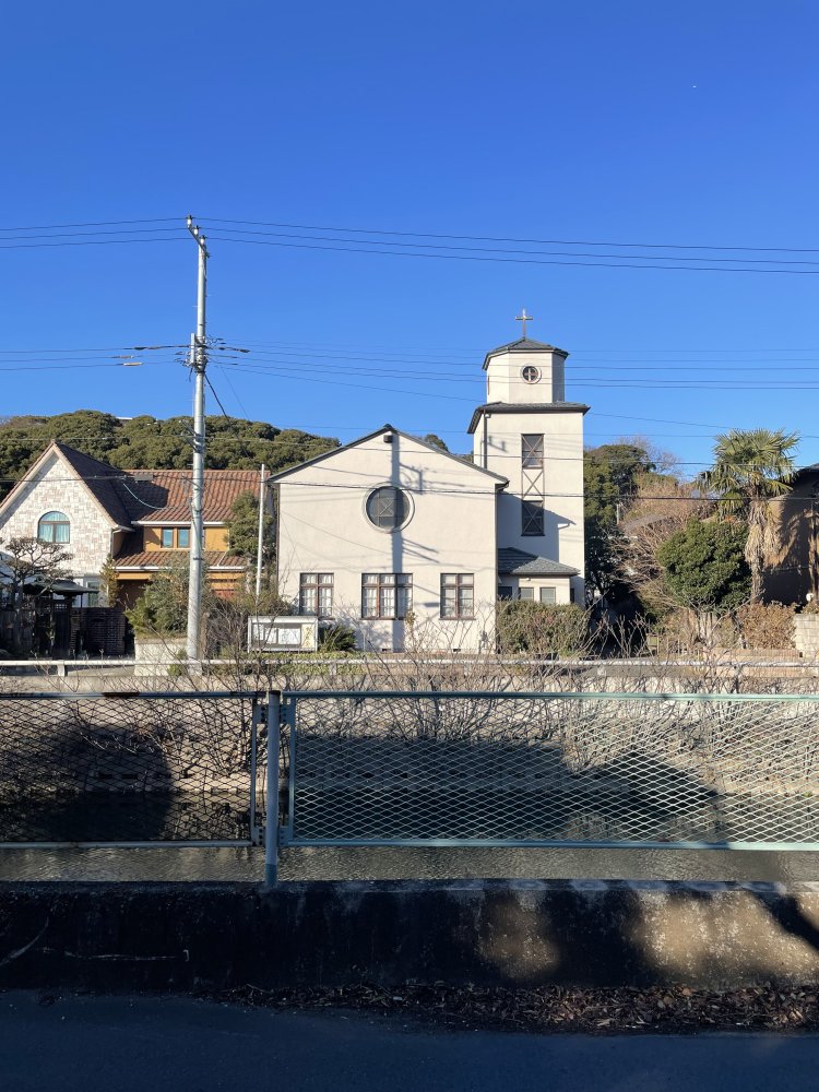 真間川と国府台の台地とヴォーリズ建築。