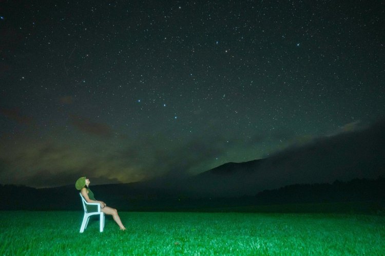 自分史上一番の満天の星々に、胸のドキドキが止まらない。まさに、今にも星が降ってきそう。